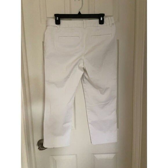 White Ann Taylor Loft Capri (Size 4) - Picture 2 of 3